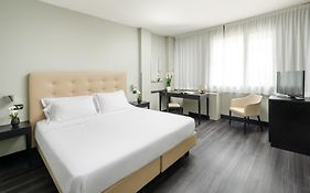 Smart Hotel King, By R Collection Hotels