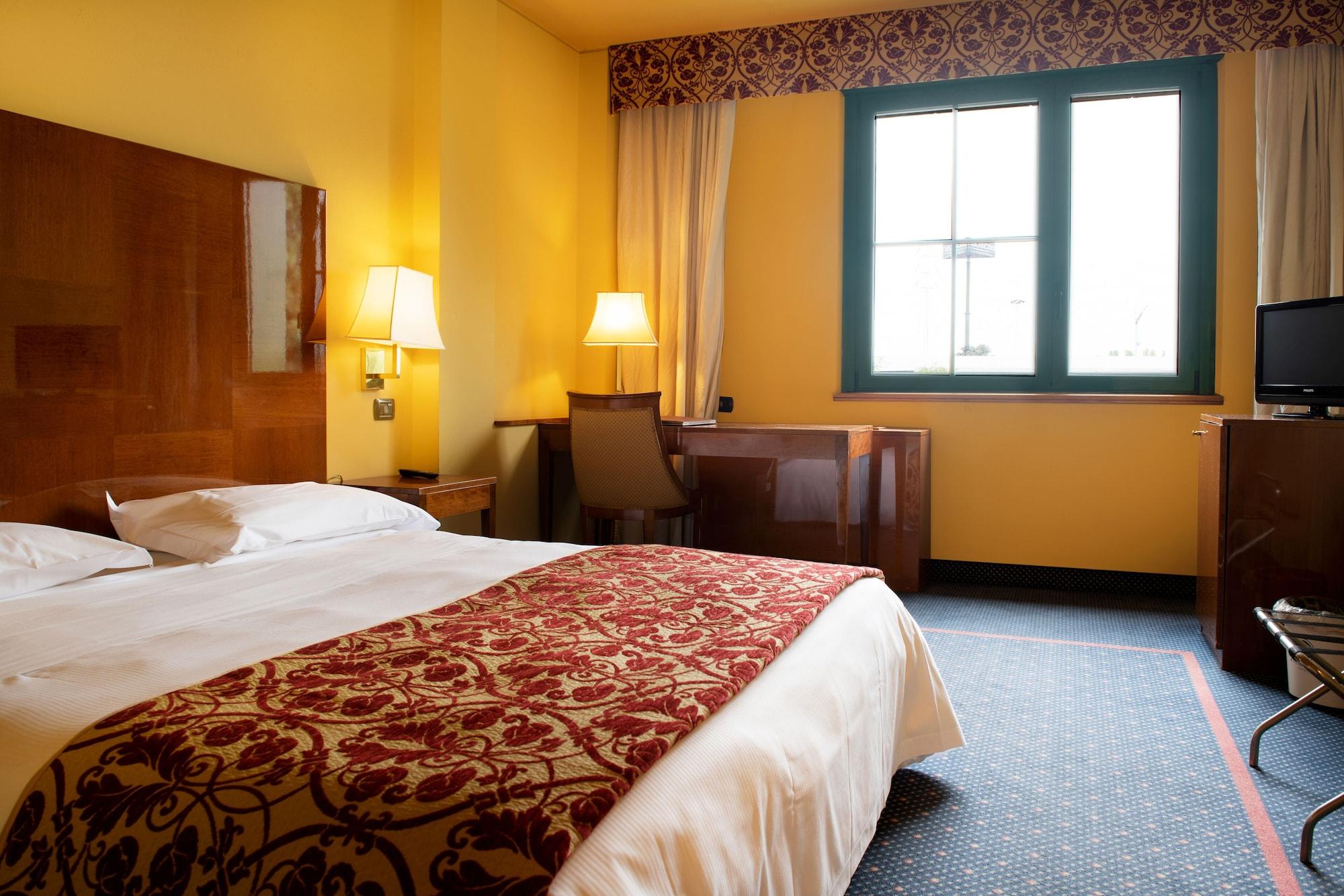 Smart Hotel King, By R Collection Hotels Varedo Esterno foto