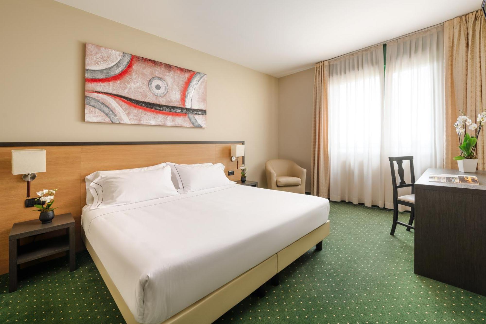 Smart Hotel King, By R Collection Hotels Varedo Esterno foto