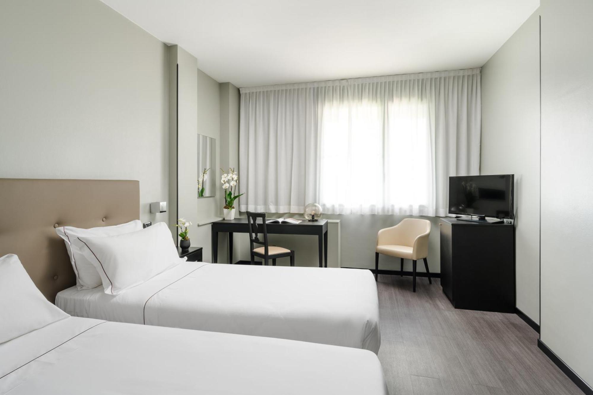 Smart Hotel King, By R Collection Hotels Varedo Esterno foto