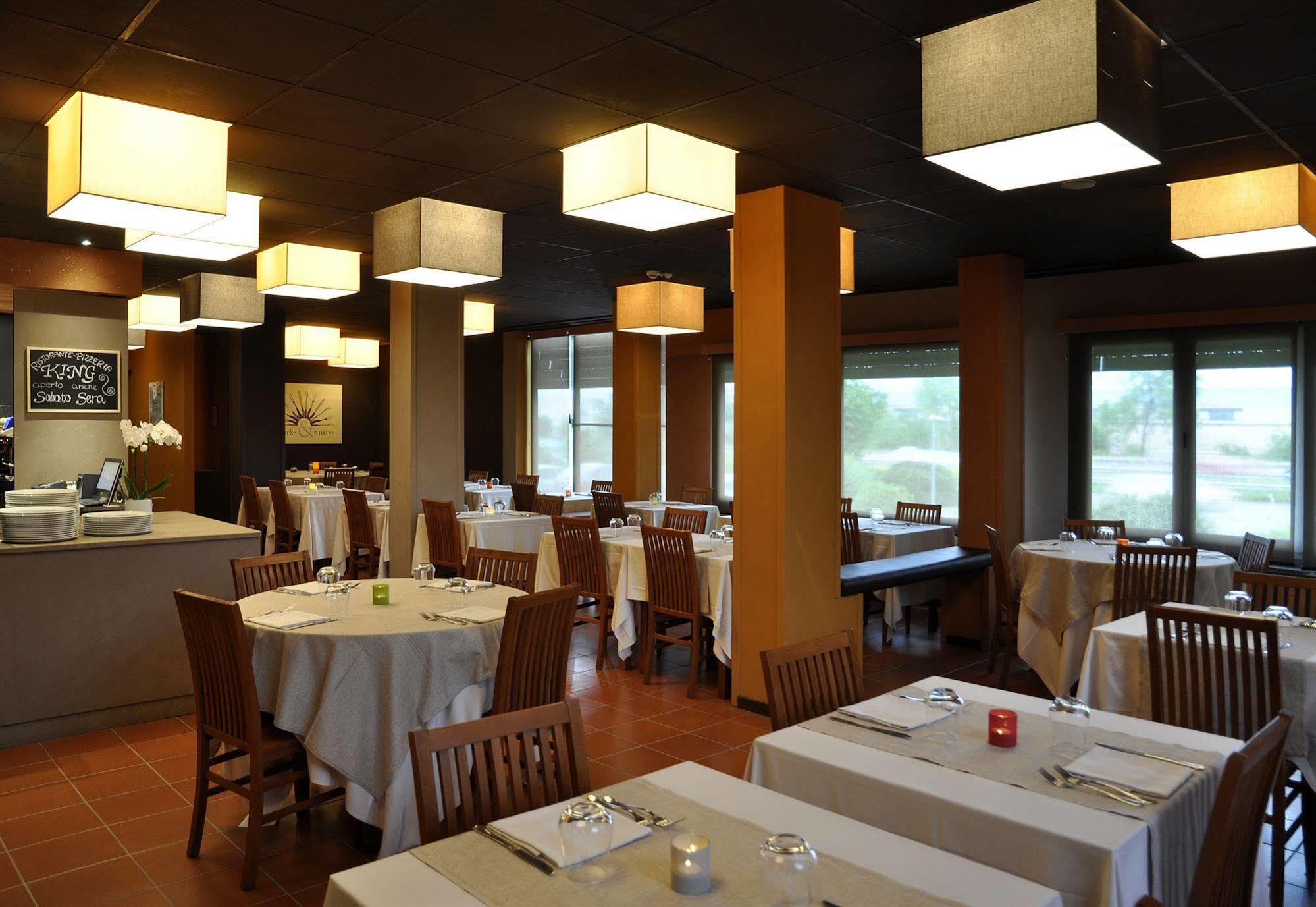 Smart Hotel King, By R Collection Hotels Varedo Esterno foto