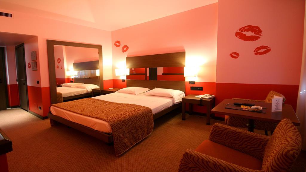 Smart Hotel King, By R Collection Hotels Varedo Esterno foto